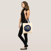 Witte Paisley olifant illustratie op blauwe cirkel Tote Bag (Voorkant (model))