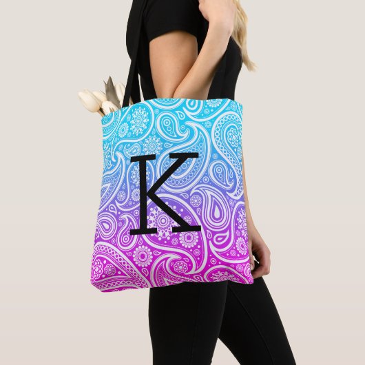 Witte paisleypatroon op blauw tot roze ombre tote bag (Dichtbij)