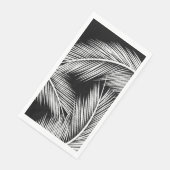 Witte palmbladeren op zwarte achtergrond servet (Hoek)