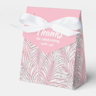 Witte palmen op roze feestfavoriet dozen in tentst bedankdoosjes