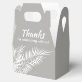 Witte palmen op zilveren feestgunstdozen bedankdoosjes (Geopend)