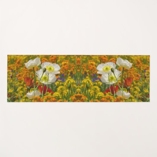 Witte papaver die rond de kleurrijke bloemen groei yogamat (Voorkant (horizontaal))