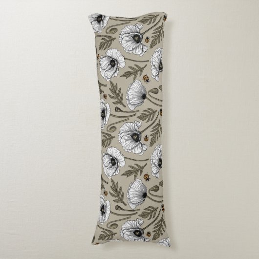 Witte papaver en ladybugs lichaamskussen (Voorkant Verticaal)