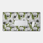 Witte papaver op wit bureaumat (Keyboard & Muis)