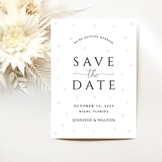 Witte parelbruis slaat de datum op kaart