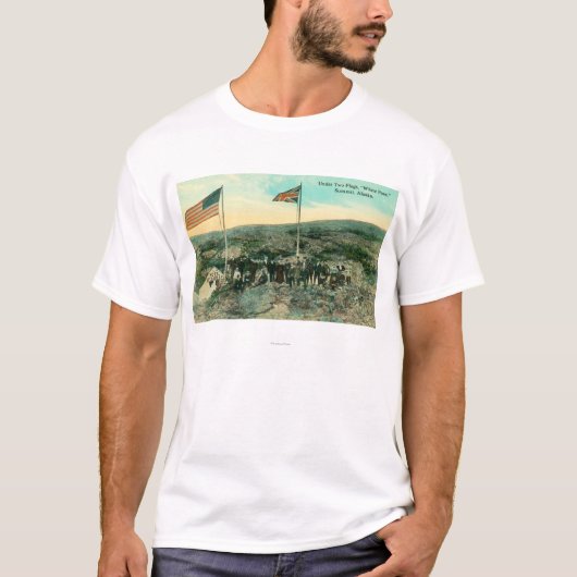 Witte pas met Russische en Amerikaanse vlaggen T-shirt (Voorkant)