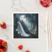 Witte pauw in het maanverlichte bos servet (Insitu)