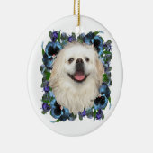 Witte Pekingees met Viooltjes Keramisch Ornament (Rechts)