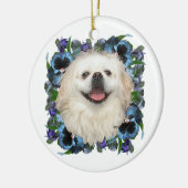 Witte Pekingees met Viooltjes Keramisch Ornament (Links)