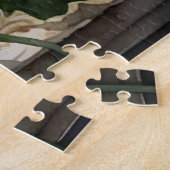 Witte Perzische kat in een tuin Legpuzzel (Zijkant)