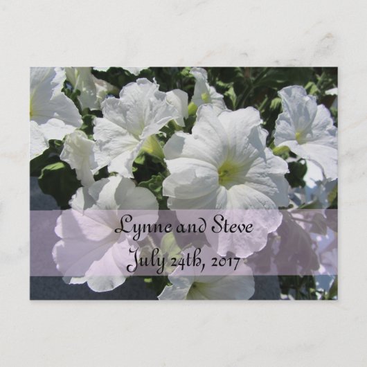 Witte Petunia Save the Date Aankondigingskaart (Voorkant)
