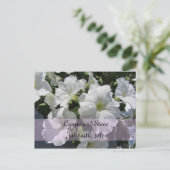 Witte Petunia Save the Date Aankondigingskaart (Staand voorkant)