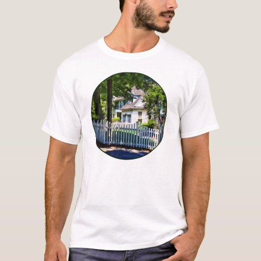 Witte Piketomheining T-shirt (Voorkant)
