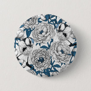 Witte pinda's en blauwe stifvogels ronde button 5,7 cm