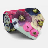 WITTE PINKROSSEN, ANEMONSENSTROMEN, BLAUWGROEN AQU STROPDAS (Opgerold)