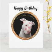 Witte pitbull met rode kussen over zijn gezicht. kaart (Gele Bloem)