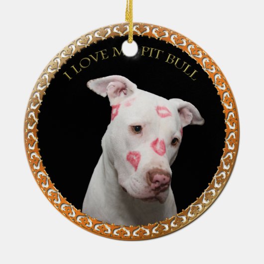 Witte pitbull met rode kussen over zijn gezicht. keramisch ornament (Achterkant)
