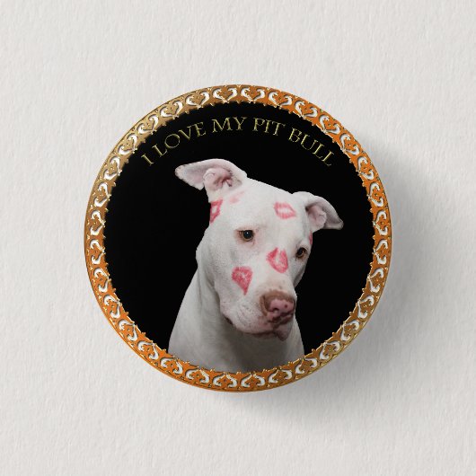 Witte pitbull met rode kussen over zijn gezicht. ronde button 3,2 cm (Voorkant)