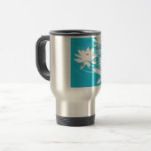 Witte planten van Lotus drijvend op turkooiswater, Reisbeker (Voorkant links)