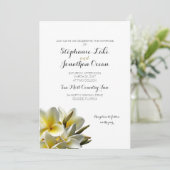 Witte Plumeria Hawaiaanse Bloemen Trouw Uitnodigin Kaart (Staand voorkant)