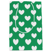 Witte polka harten op Kelly green Medium Cadeauzakje (Voorkant)