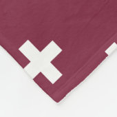 Witte polka kruist op moerbei fleece deken (Hoek)