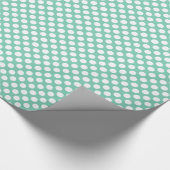 Witte polka stip op Blauwgroen groene achtergrond Cadeaupapier (Hoek)