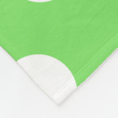 Witte polka stippen op appelgroen fleece deken (Hoek)