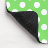Witte polka stippen op appelgroen muismat (Hoek)