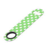 Witte polka stippen op appelgroen speed flessenopener (Voorkant Gekanteld)