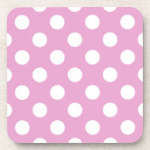 Witte polka stippen op bleek roze