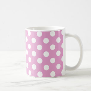 Witte polka stippen op bleek roze koffiemok