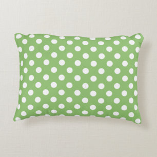 Witte polka stippen op pistachegroen decoratief kussen