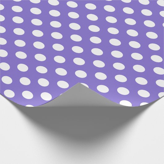 Witte polkstippen op de rand cadeaupapier (Hoek)