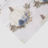 Witte Pompoen Blauwe Bloem w Fall Bladeren Waterve Tissuepapier (Detail)
