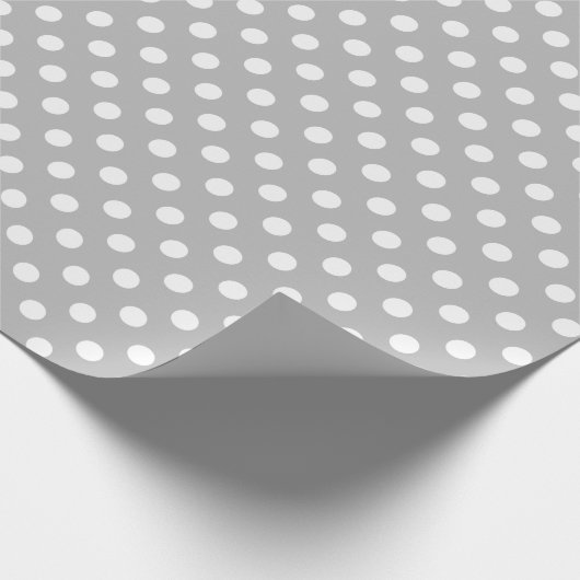 Witte pooldot op grijze middenruimte cadeaupapier (Hoek)