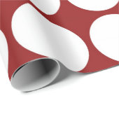 Witte poolstippen op rood cadeaupapier (Rol Hoek)