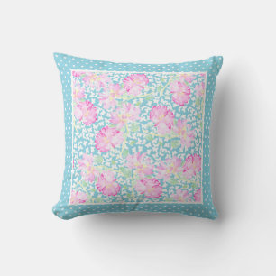 Witte poolstippen, roze rozen, witte vlinders kussen