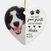Witte Poot afdrukken op onze harten Pet Foto Keramisch Ornament (Achterkant)