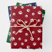 Witte Poot Prints Patroon op Rood Groen Blauw Inpakpapier Vel (In situ)