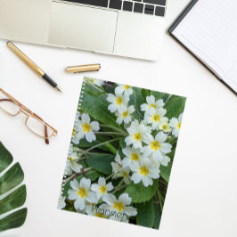 Witte primrozen met geelcenters planner