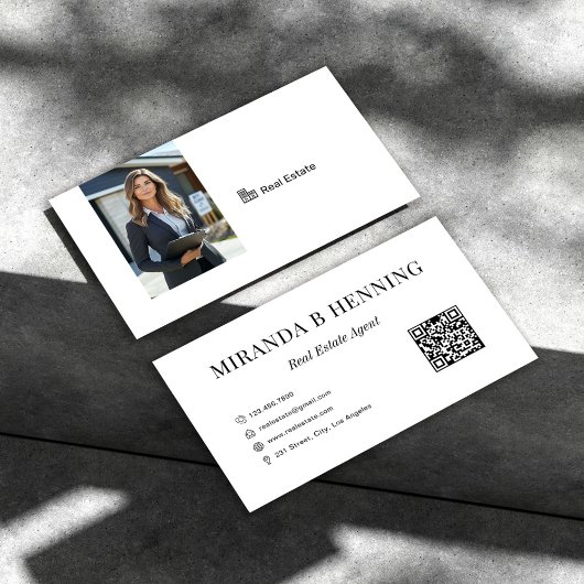 Witte professionele vastgoedmakelaar foto QR-code Visitekaartje