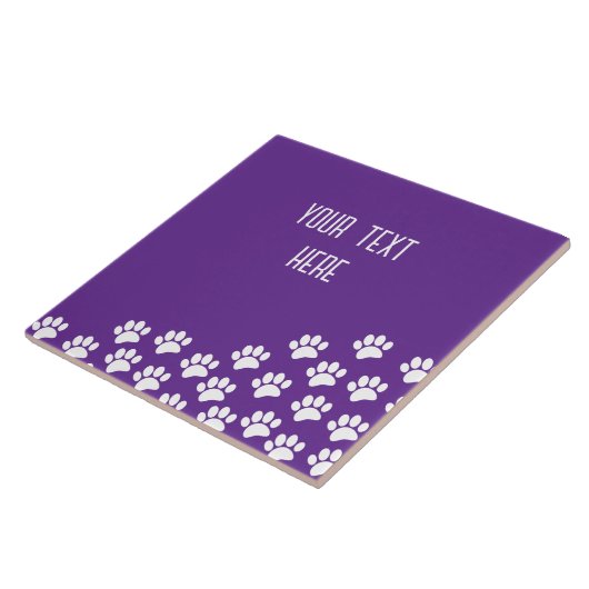 Witte Puppy Paw Prints met aangepaste tekst Paarse Tegeltje (Zijkant)