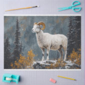 Witte Ram Staande Op Snowy Mountain Decoupage Tissuepapier (Craft)
