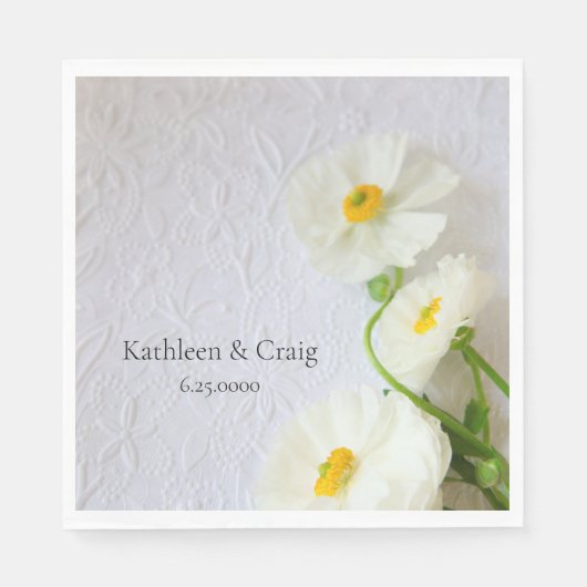 Witte ranunculus op gestructureerd papier servet (Voorkant)