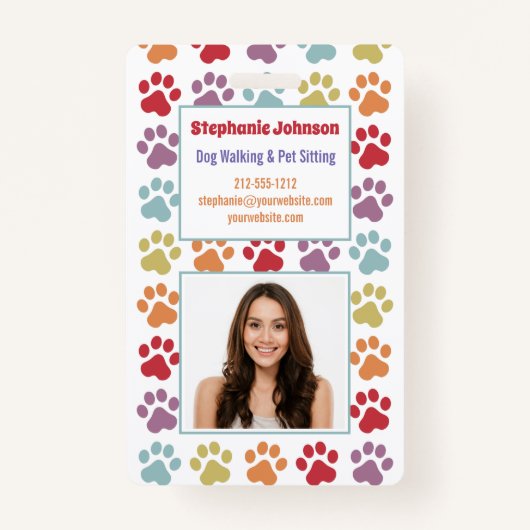 Witte regenboogkleurige verfafdrukken Dog Walker-I Badge (Voorkant)