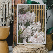 Witte Rhododendron Blooms en Bamboo Fence Floral Perfect Poster