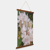 Witte Rhododendron en Bamboo Fence Floral Hangend Wandkleed (Gebogen)