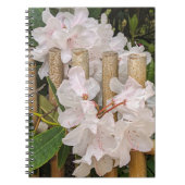 Witte Rhododendron en Bamboo Fence Floral Notitieboek (Voorkant)