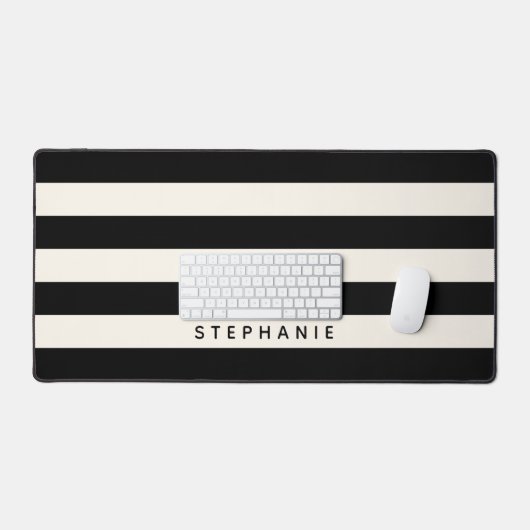 Witte rog van zwarte en eierige rugbystrepen met n bureaumat (Keyboard & Muis)